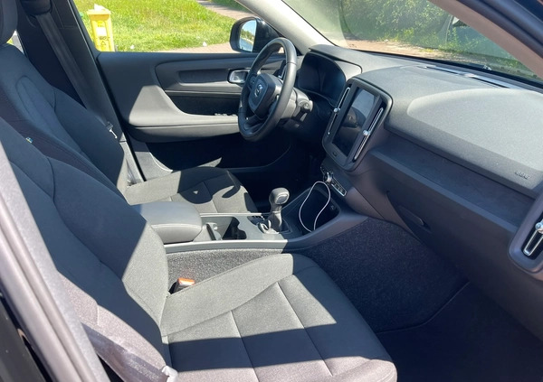 Volvo XC 40 cena 104900 przebieg: 9400, rok produkcji 2021 z Wrocław małe 121